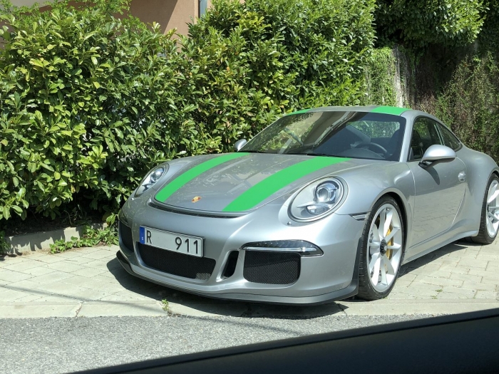 911 R