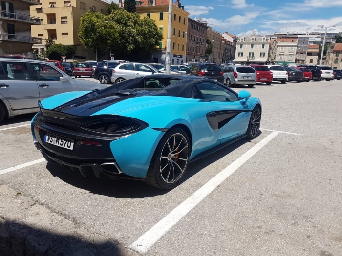 570S Spider