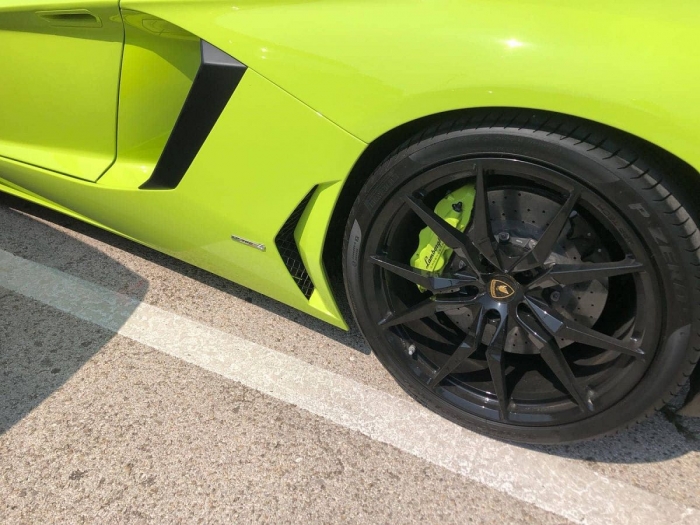 Aventador LP 700-4