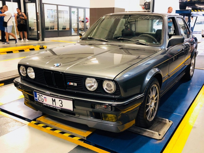 E30 (S54)