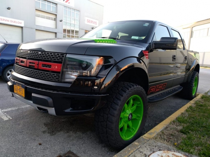 F-150 SVT Raptor