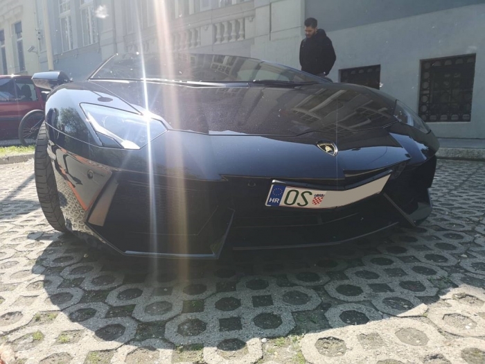 Aventador LP 700-4