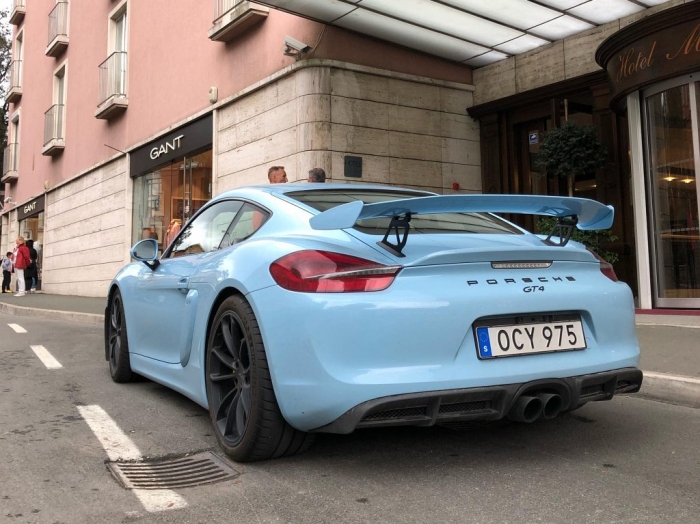 Cayman GT4