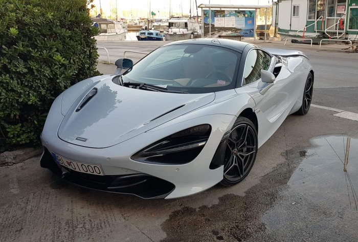 720S