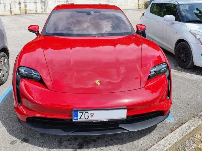Taycan 4S