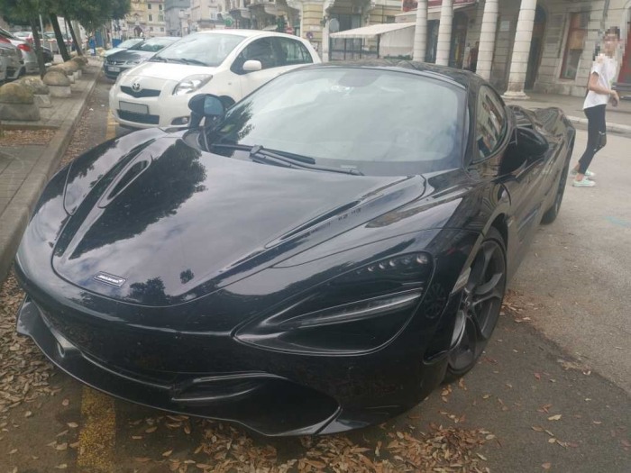 720S