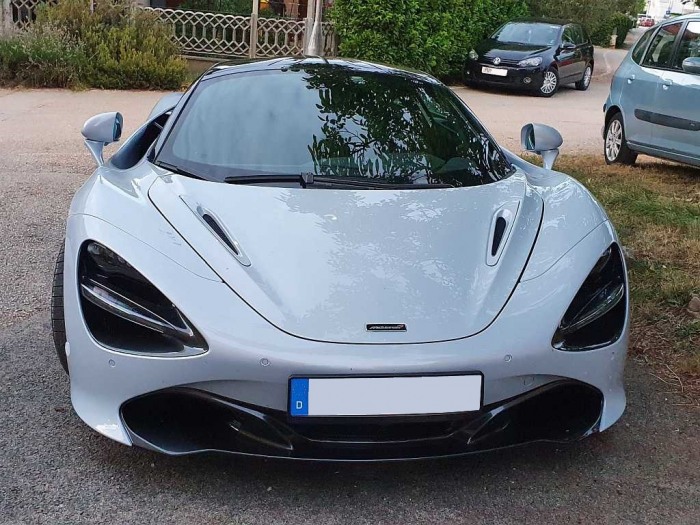 720S