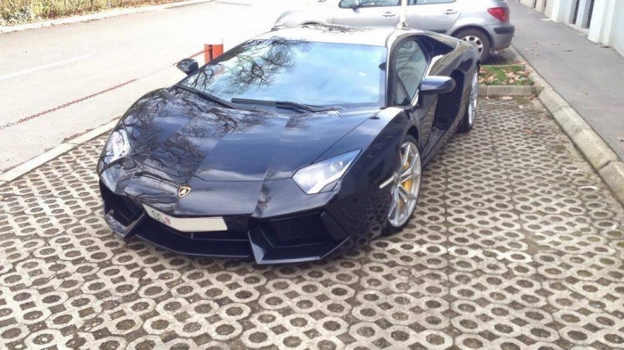 Aventador LP 700-4