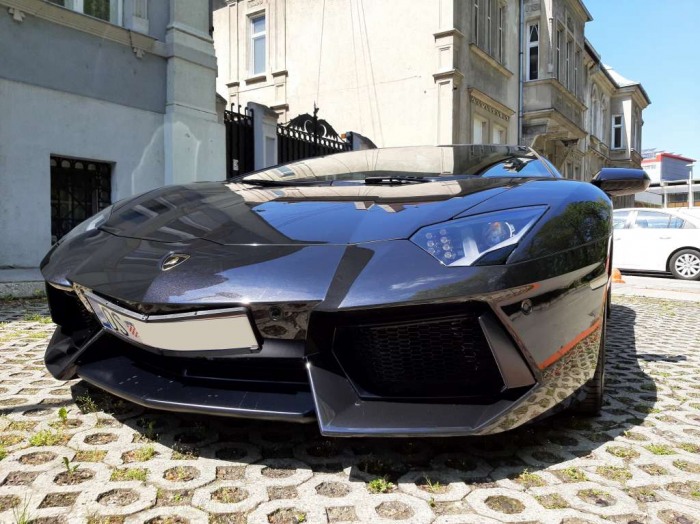 Aventador LP 700-4