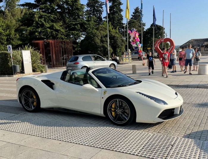 488 Spider