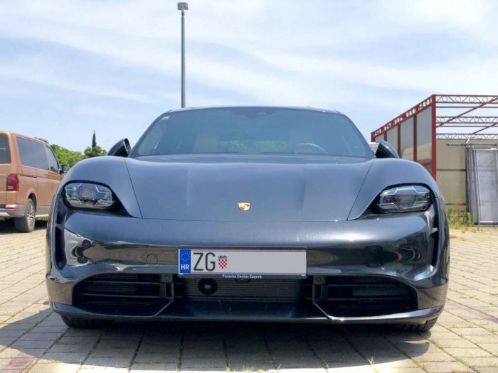 Taycan Turbo