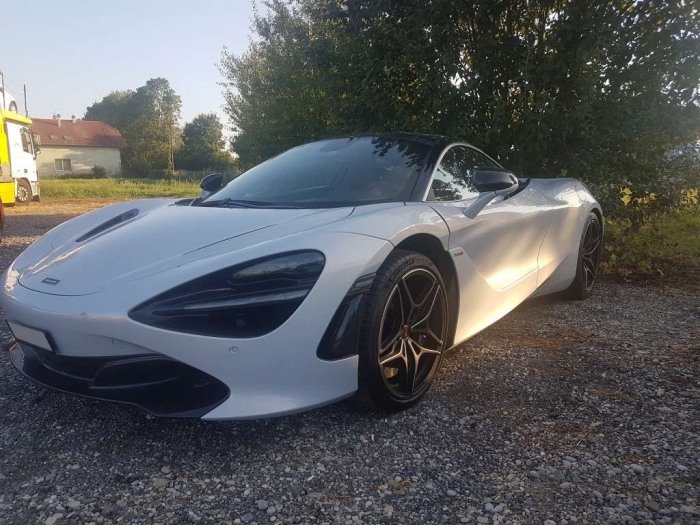 720S