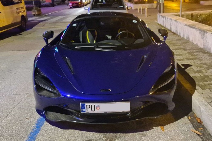 720S