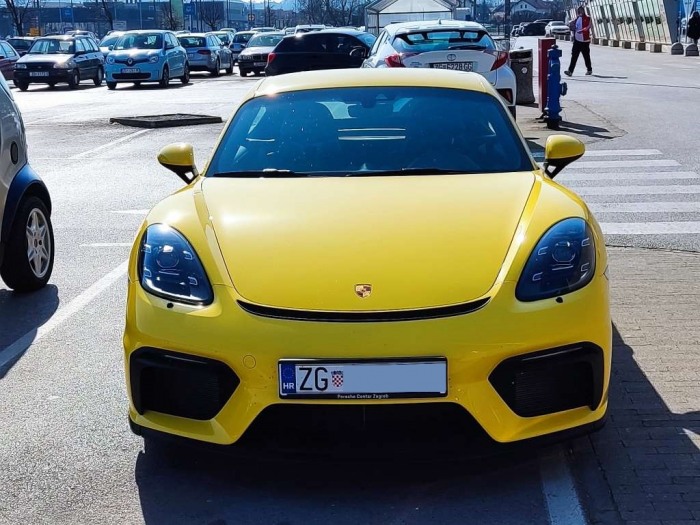 718 Cayman GT4