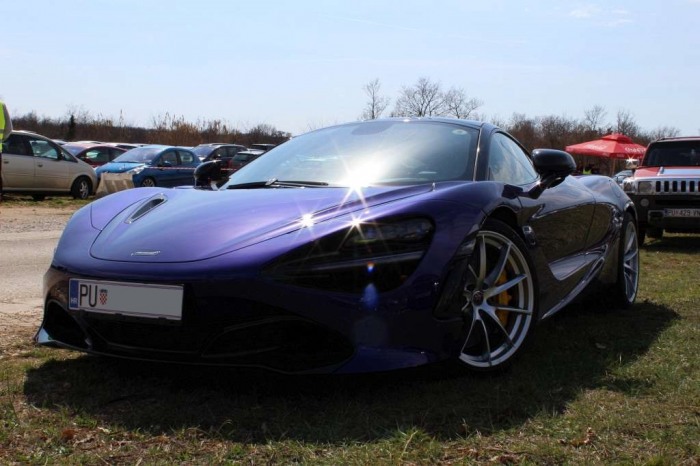 720S