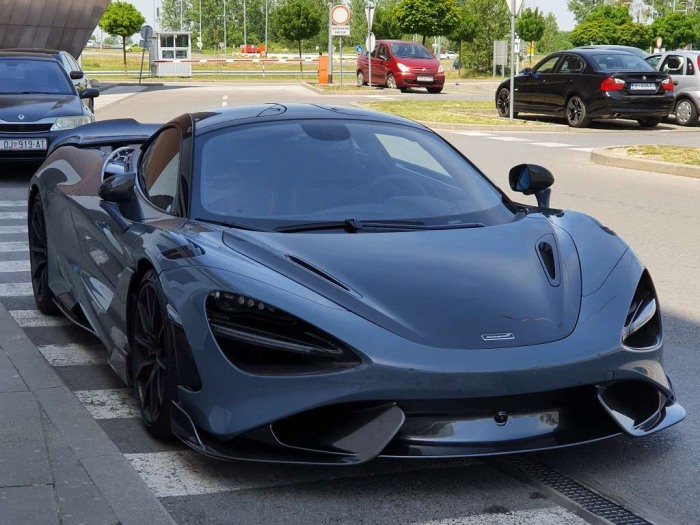 765LT