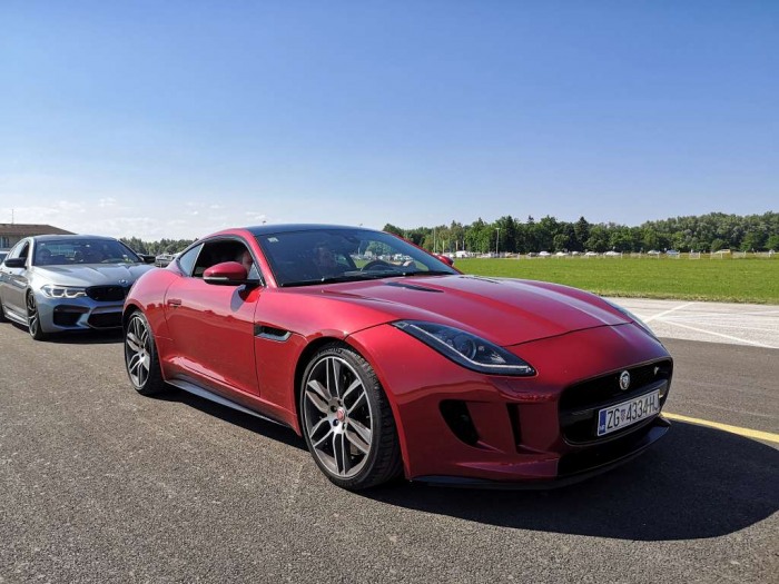 F-Type R Coupe
