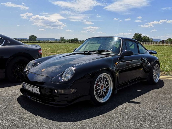 911 Carrera 4