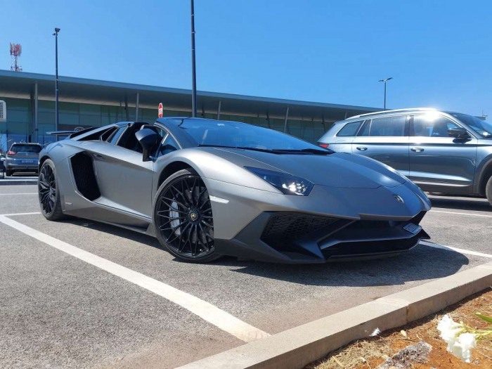 Aventador LP 750-4 SV Roadster