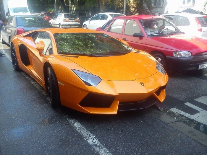 Aventador LP 700-4