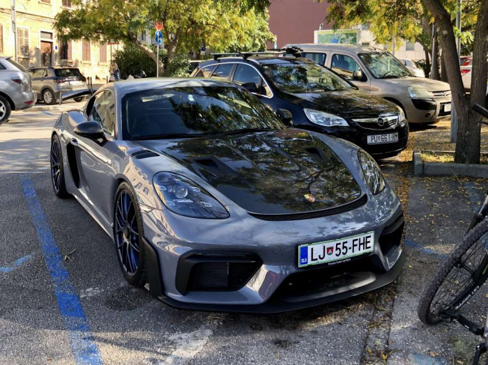 718 Cayman GT4 RS