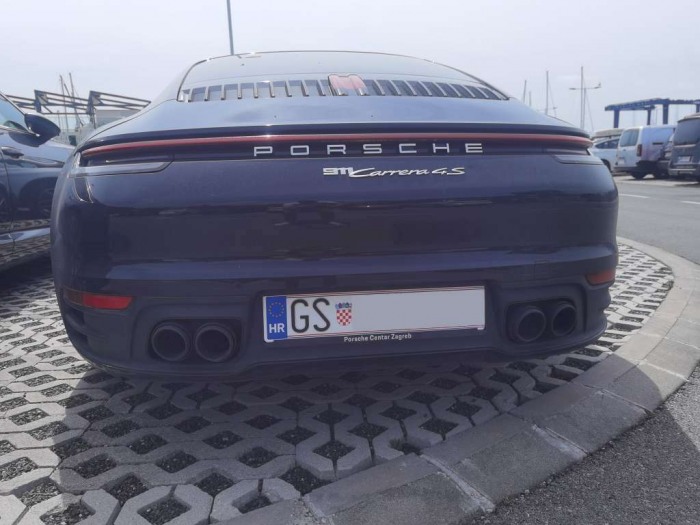 911 Carrera 4S