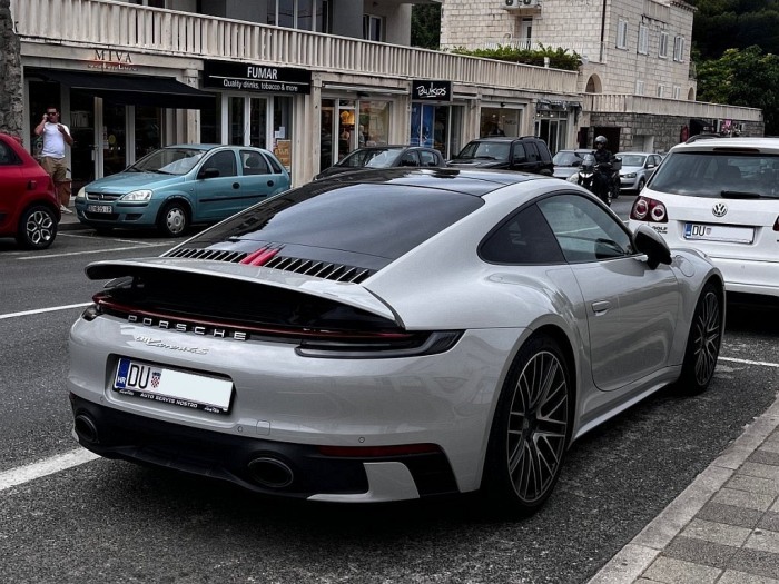 911 Carrera 4S