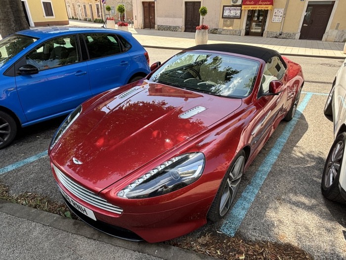 DB9 GT Volante