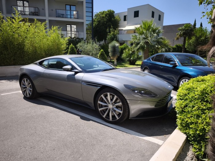 DB11