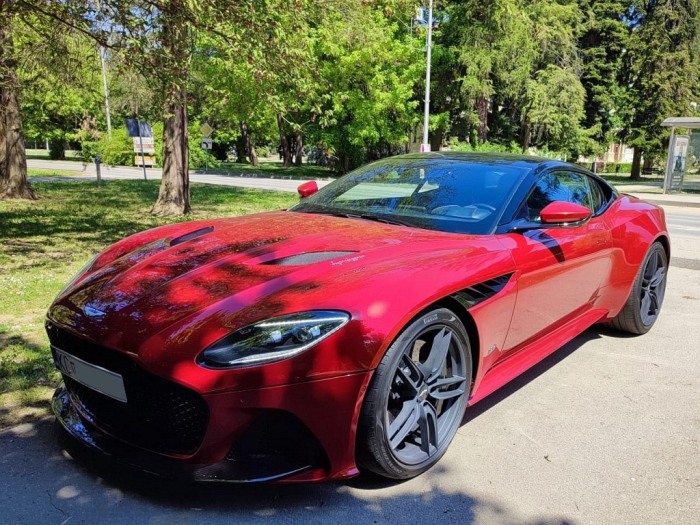 DBS Superleggera